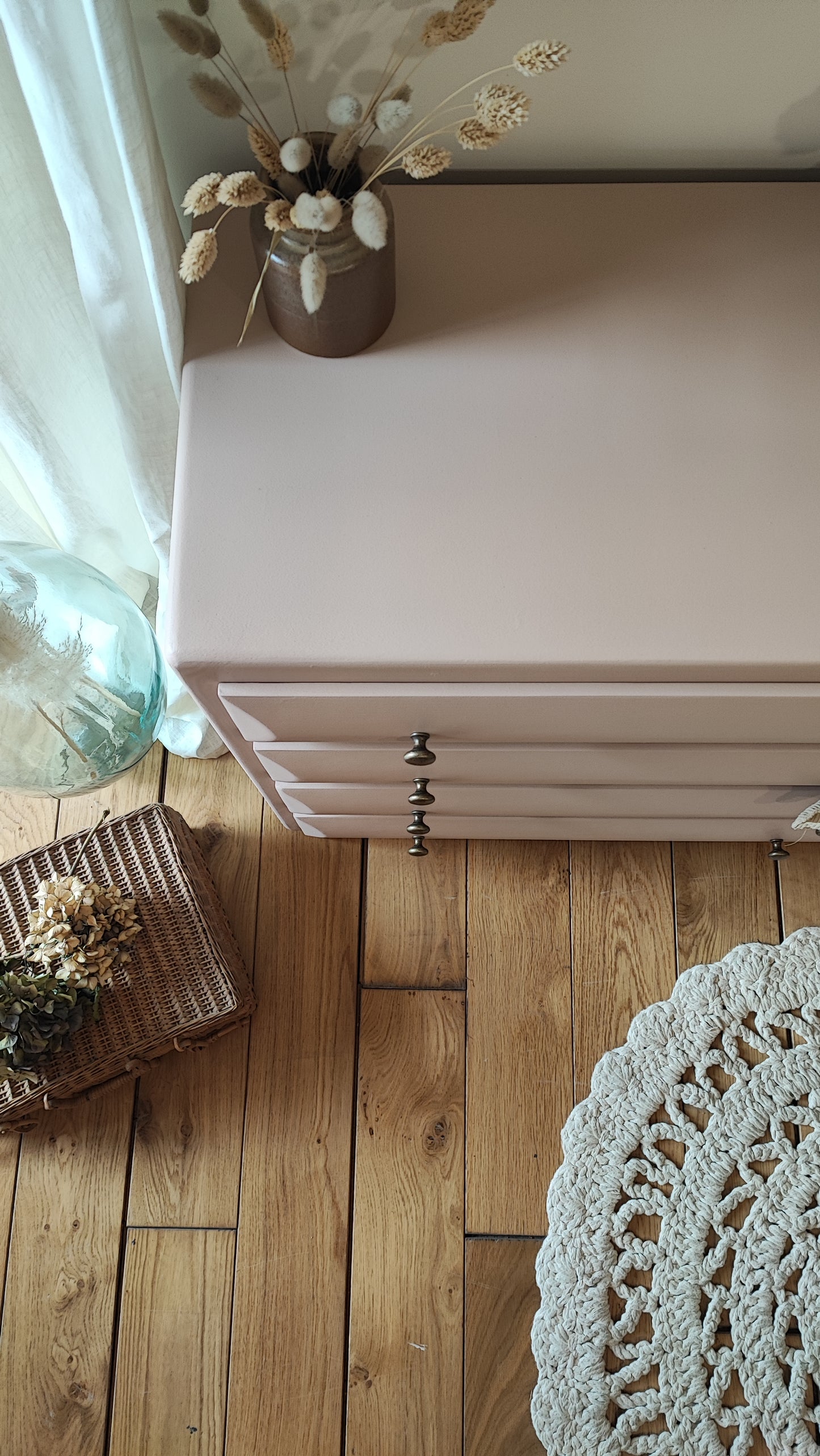 Commode vieux rose