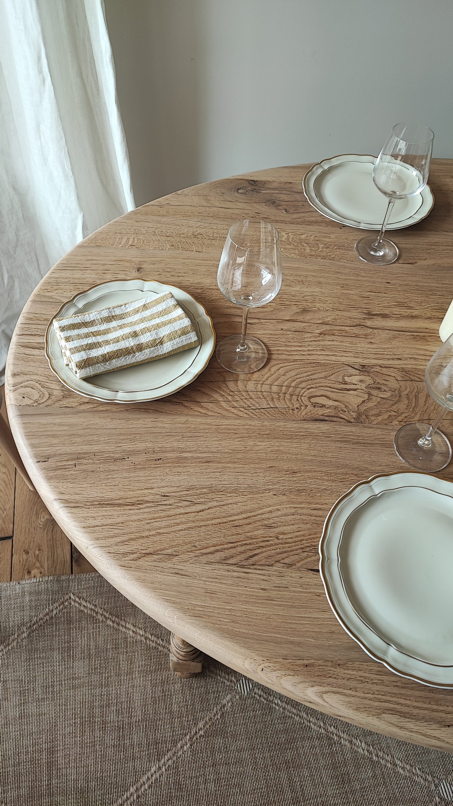 Table ovale en chêne