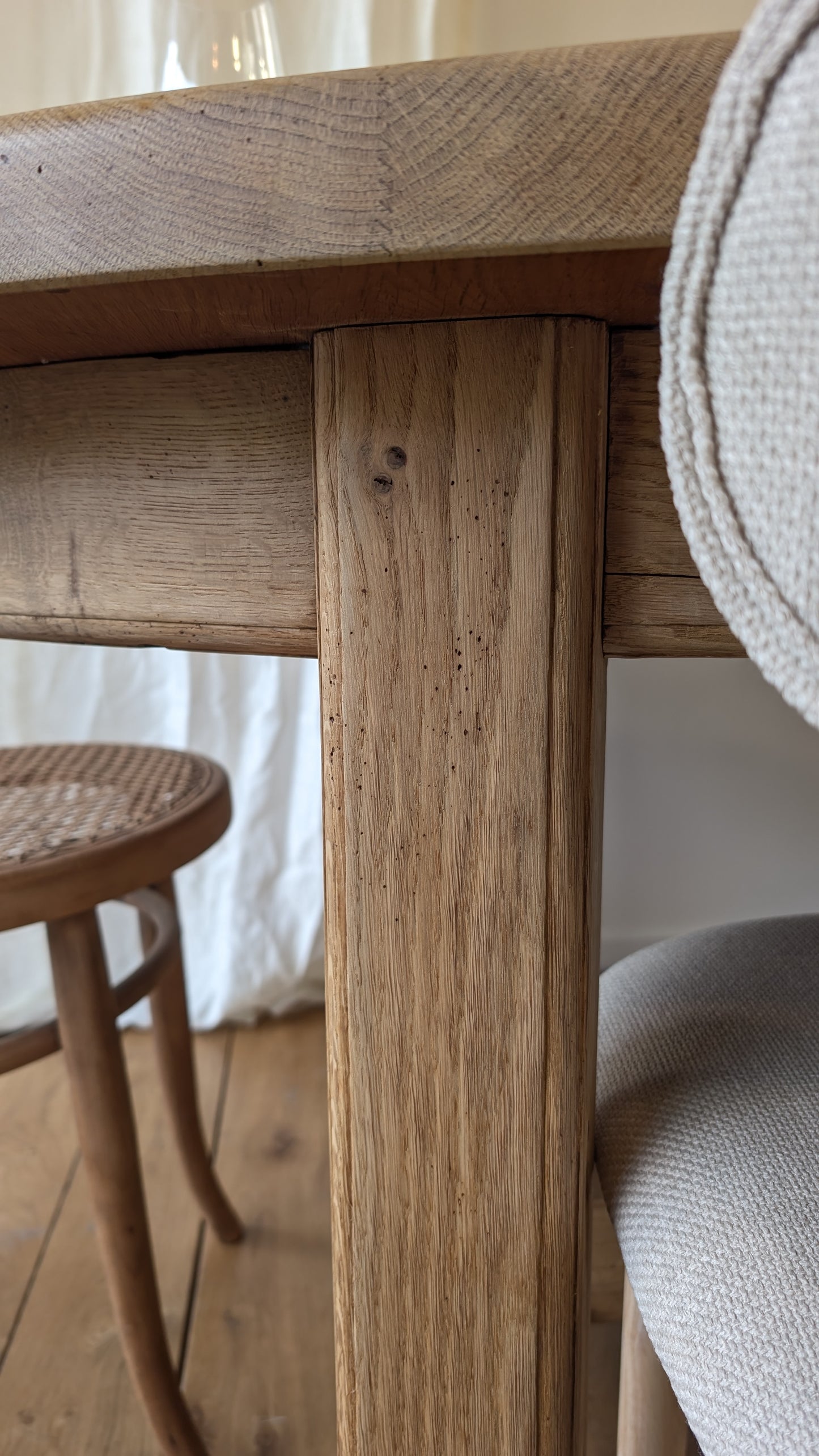Table ovale en chêne