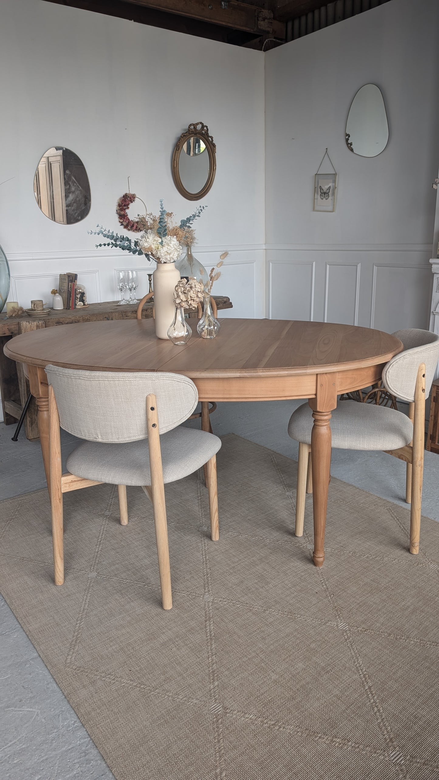 Table ovale en merisier