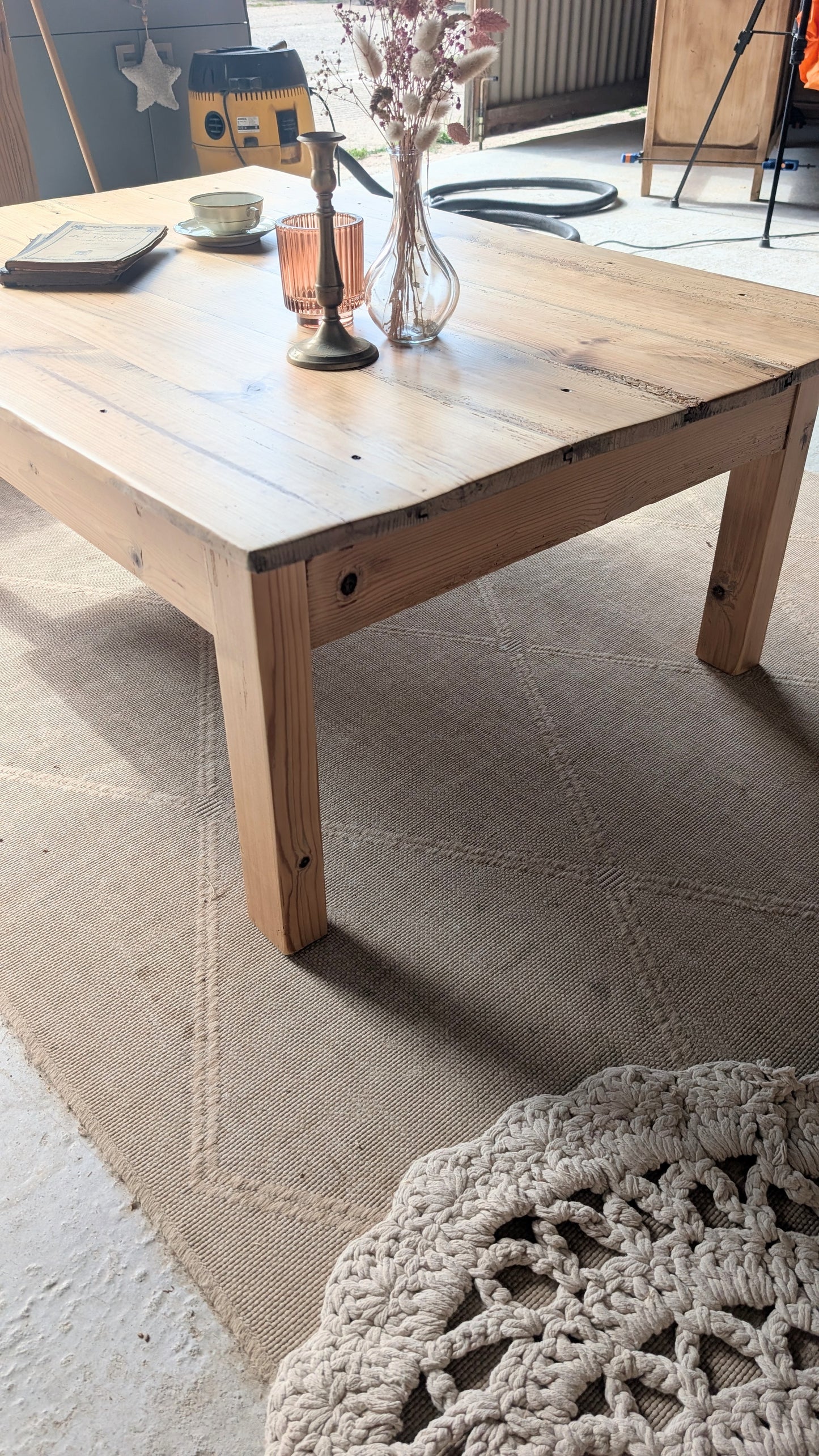 Table basse en pin
