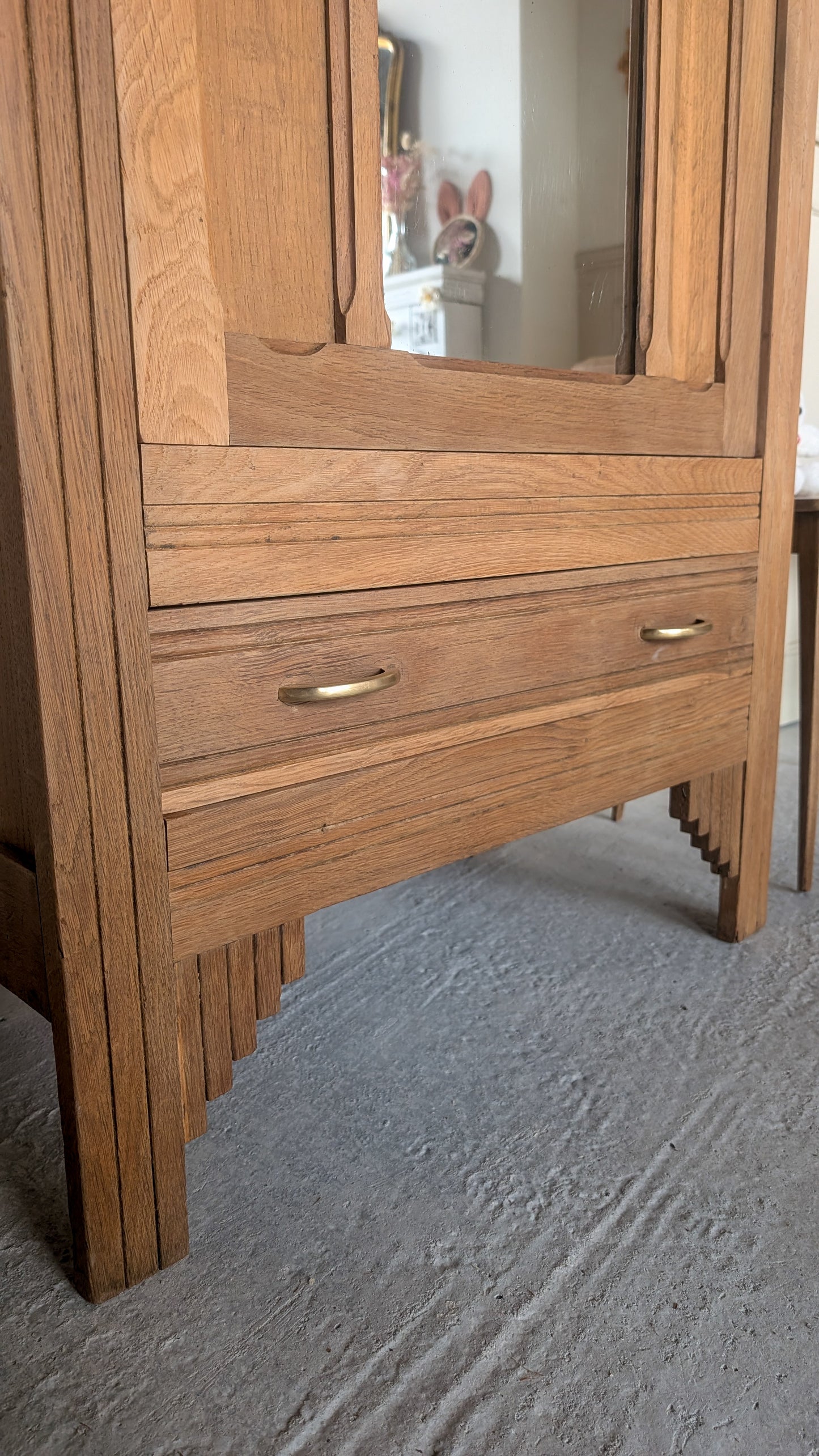 Armoire parisienne