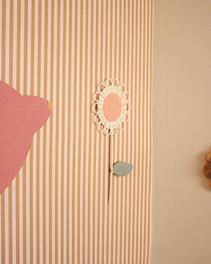 Grande Marguerite avec feuille: Pêche