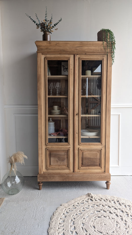 Vitrine ancienne