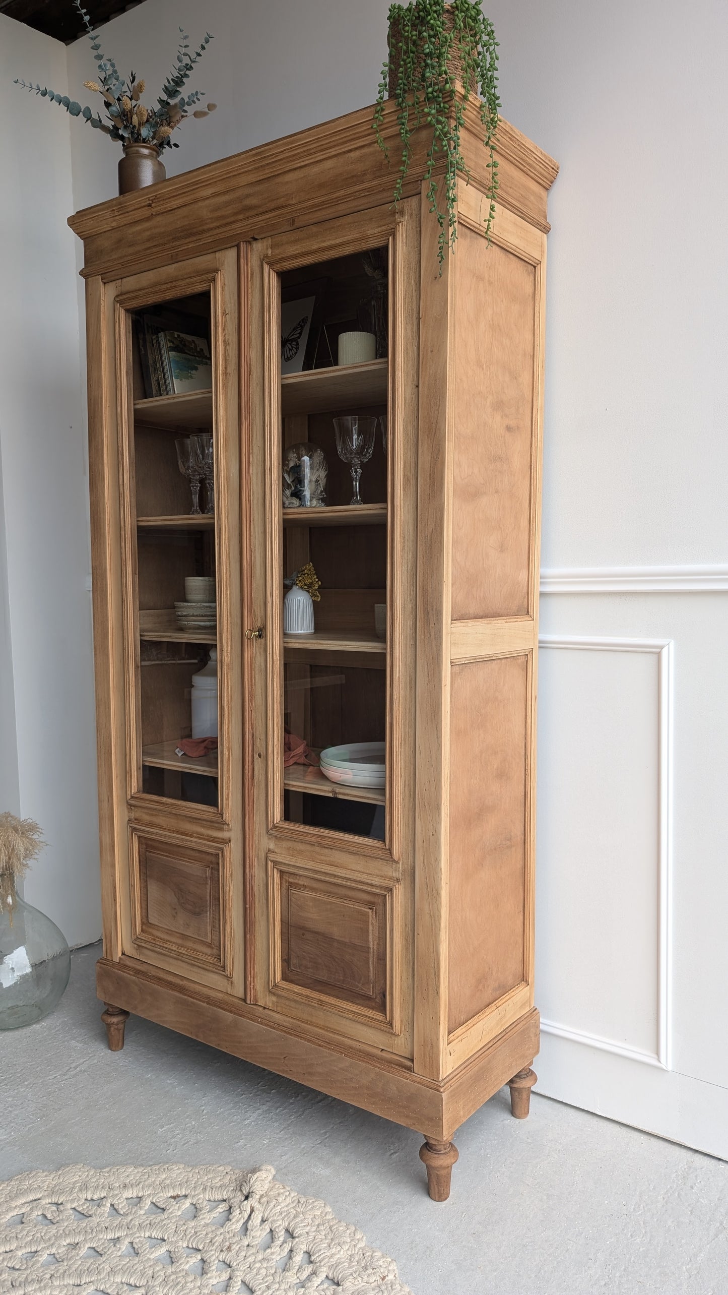 Vitrine ancienne