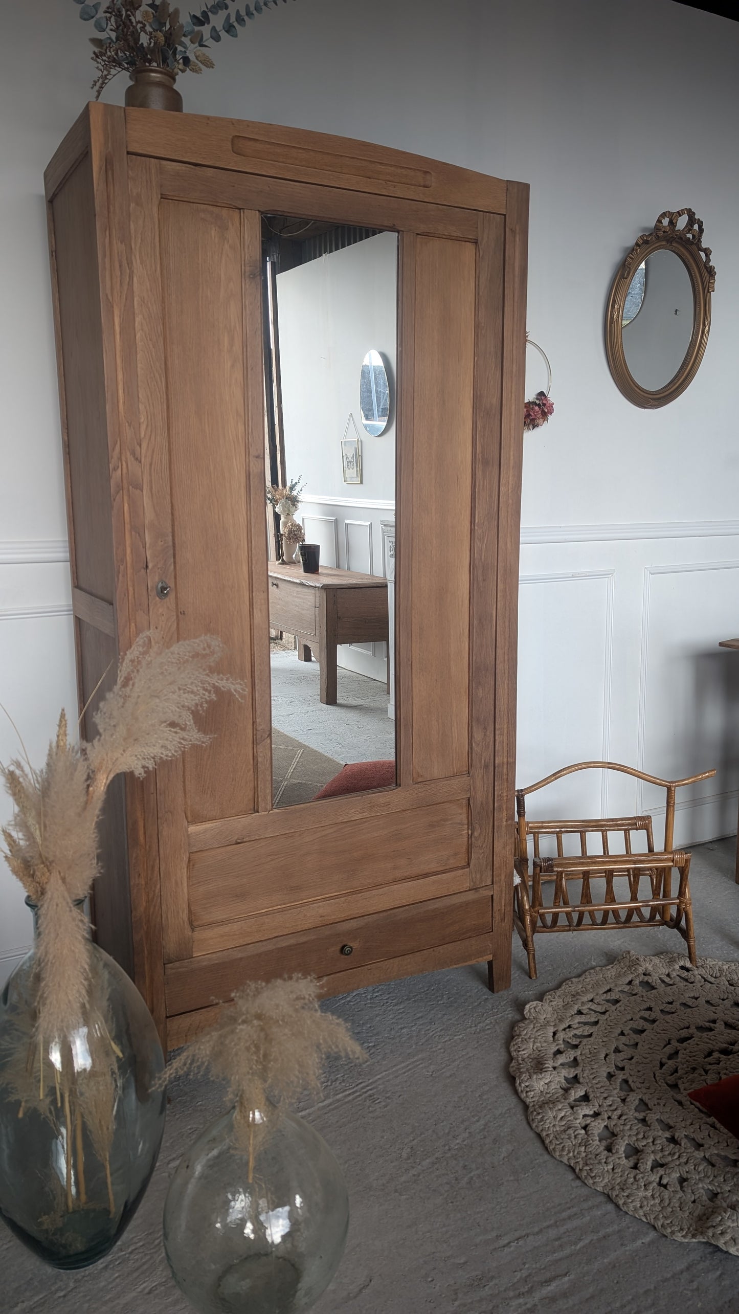 Armoire parisienne
