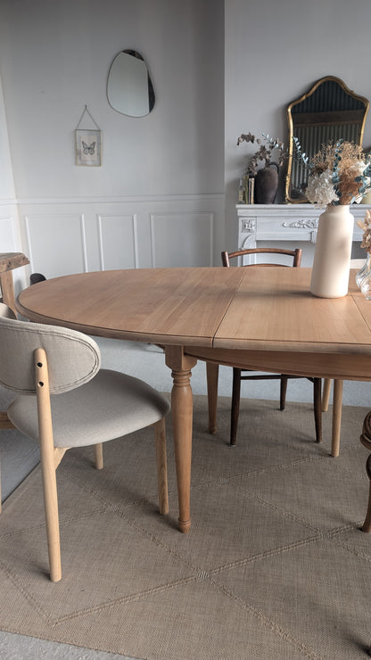 Table ovale en merisier
