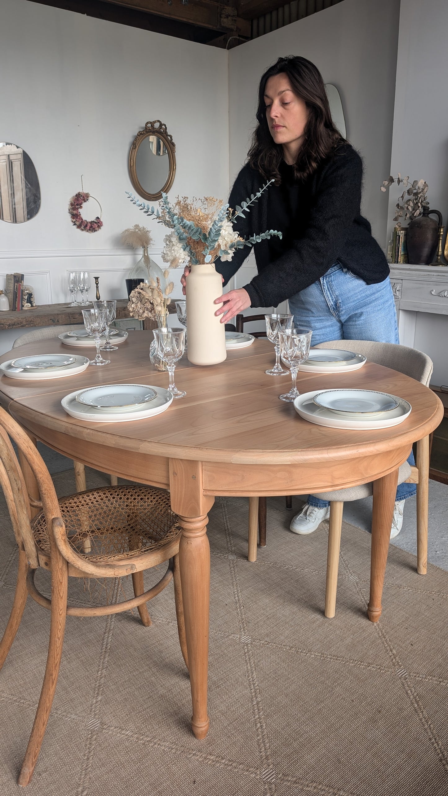 Table ovale en merisier