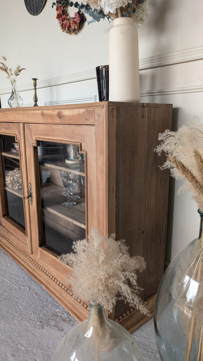 Vitrine basse