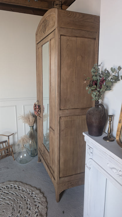 Armoire ancienne en bois