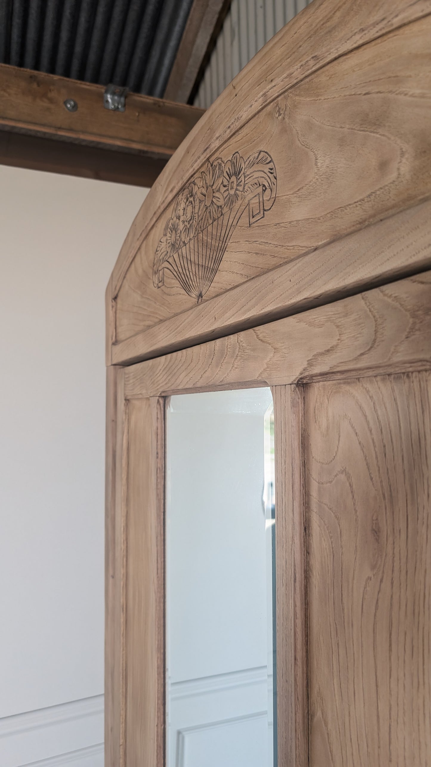 Armoire ancienne en bois