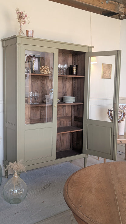 Vitrine style Louis XVI
