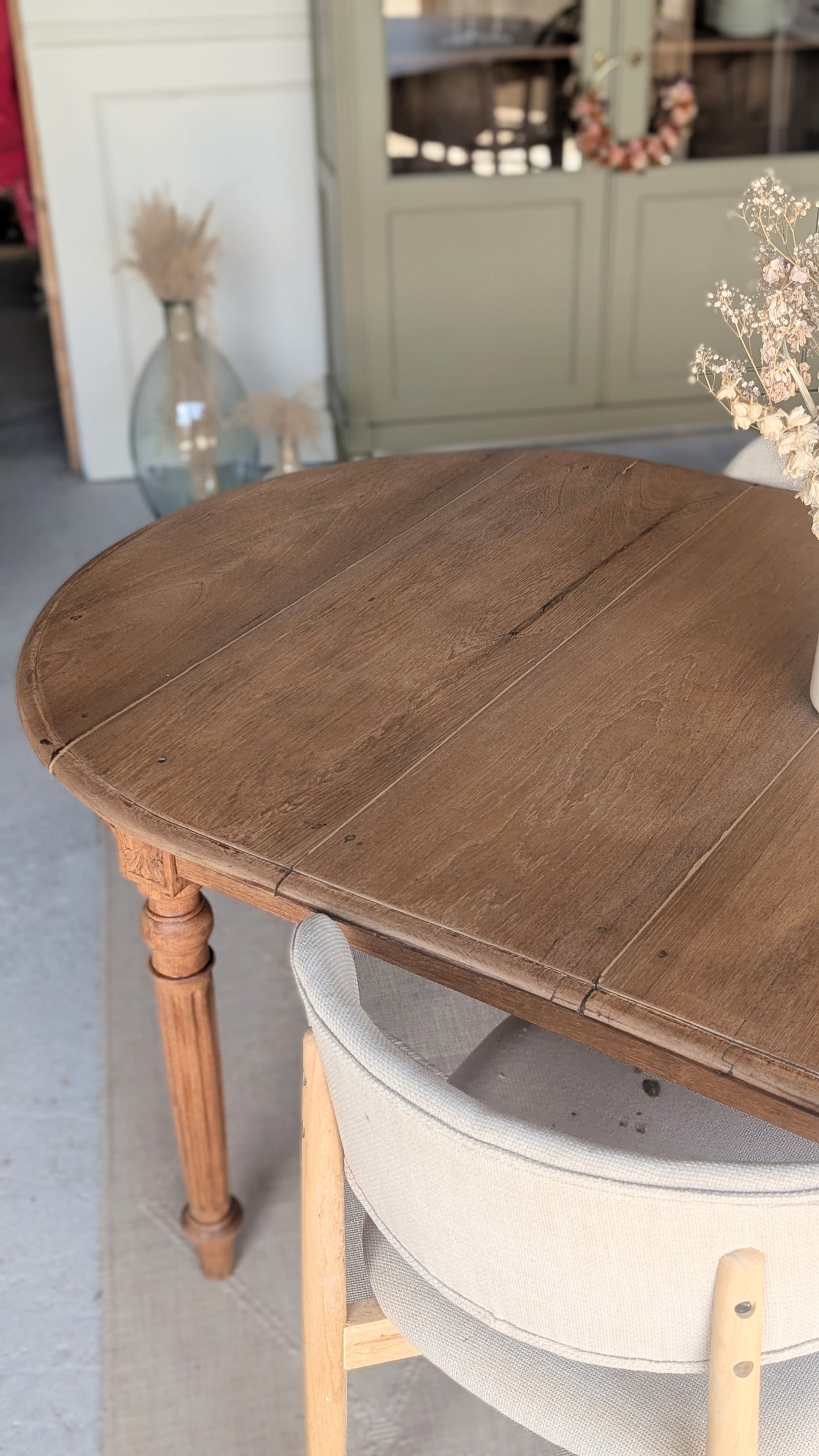 Grande table ovale en chêne