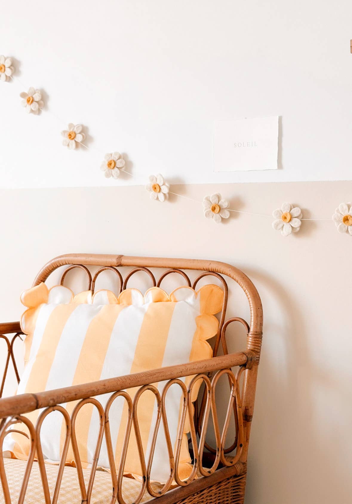 Guirlande Fleurs en laine feutrée Blanc & Jaune Soleil