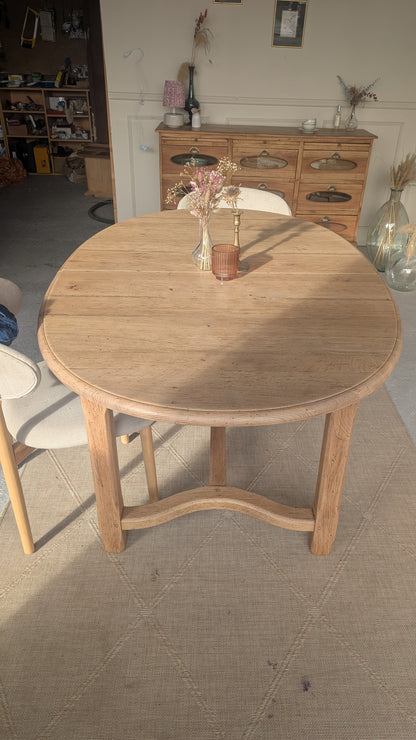 Table ovale en chêne avec rallonges