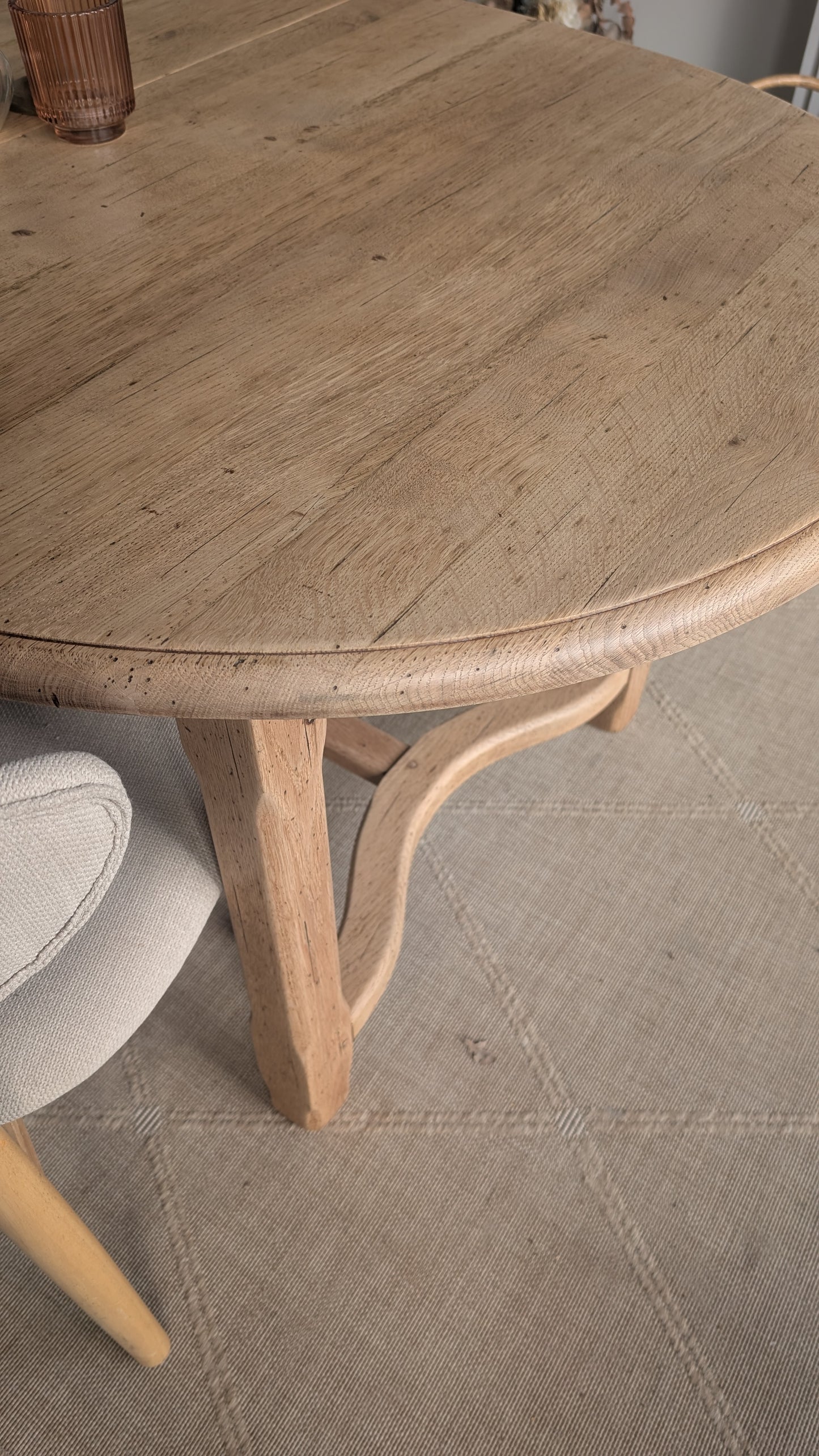 Table ovale en chêne avec rallonges