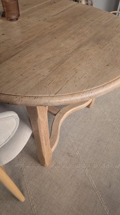 Table ovale en chêne avec rallonges
