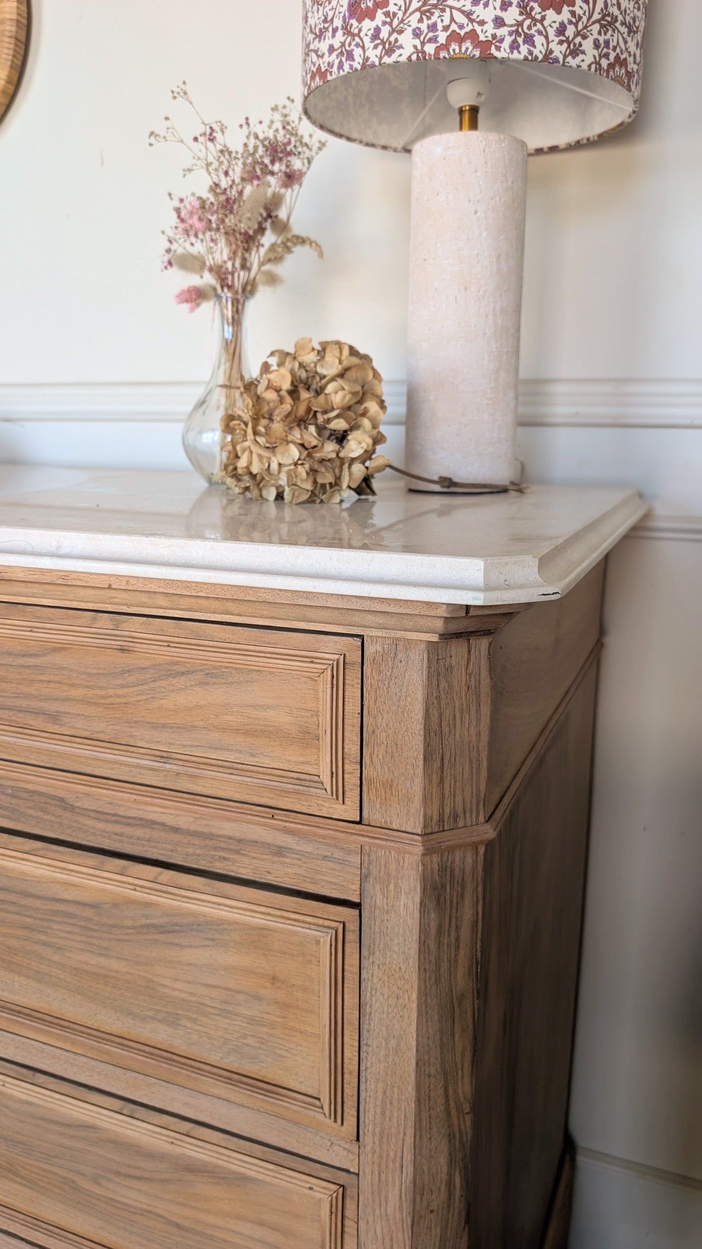 Commode ancienne en noyer
