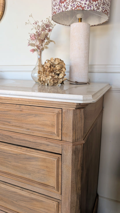 Commode ancienne en noyer