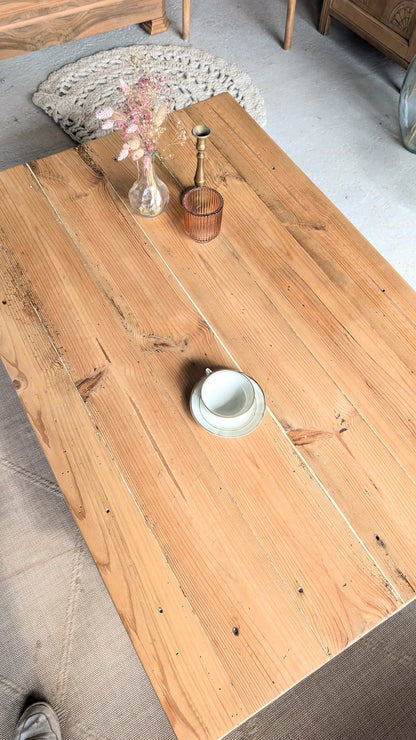 Table basse en pin