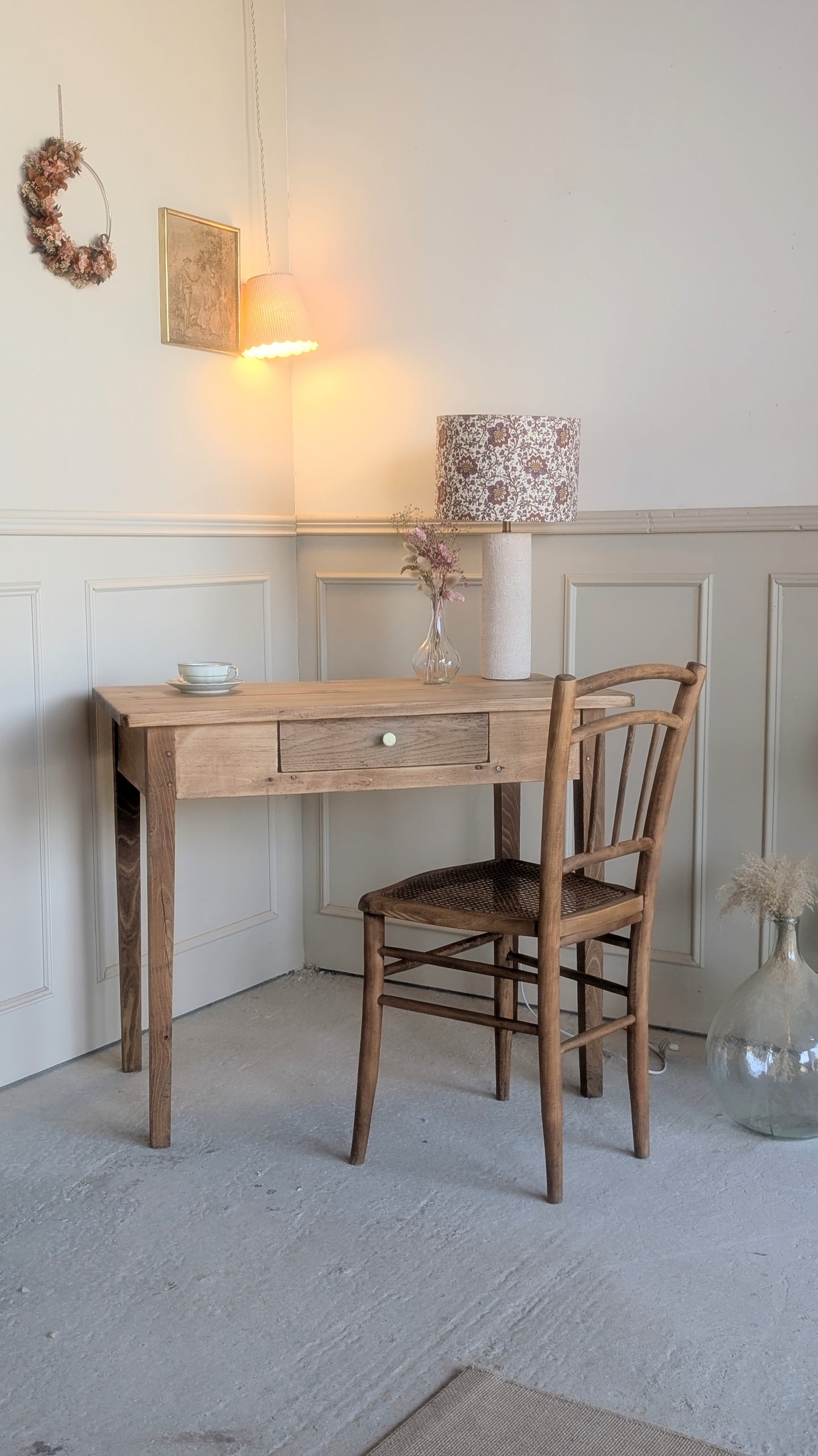 Ensemble table d'appoint et chaise