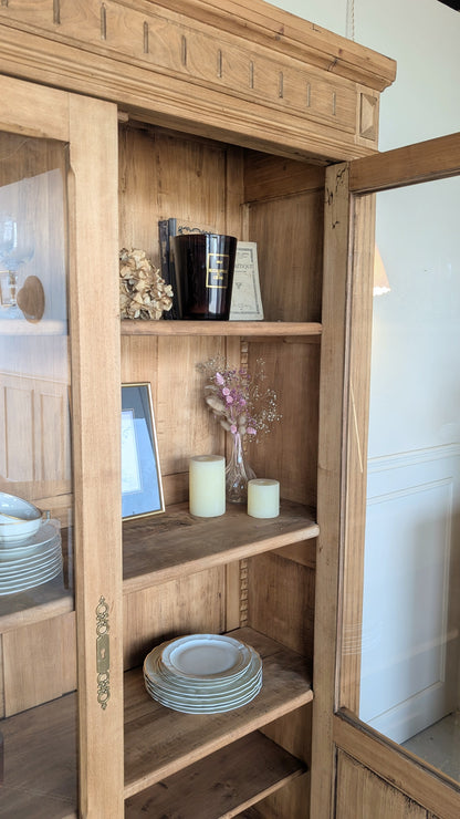 Vitrine ancienne
