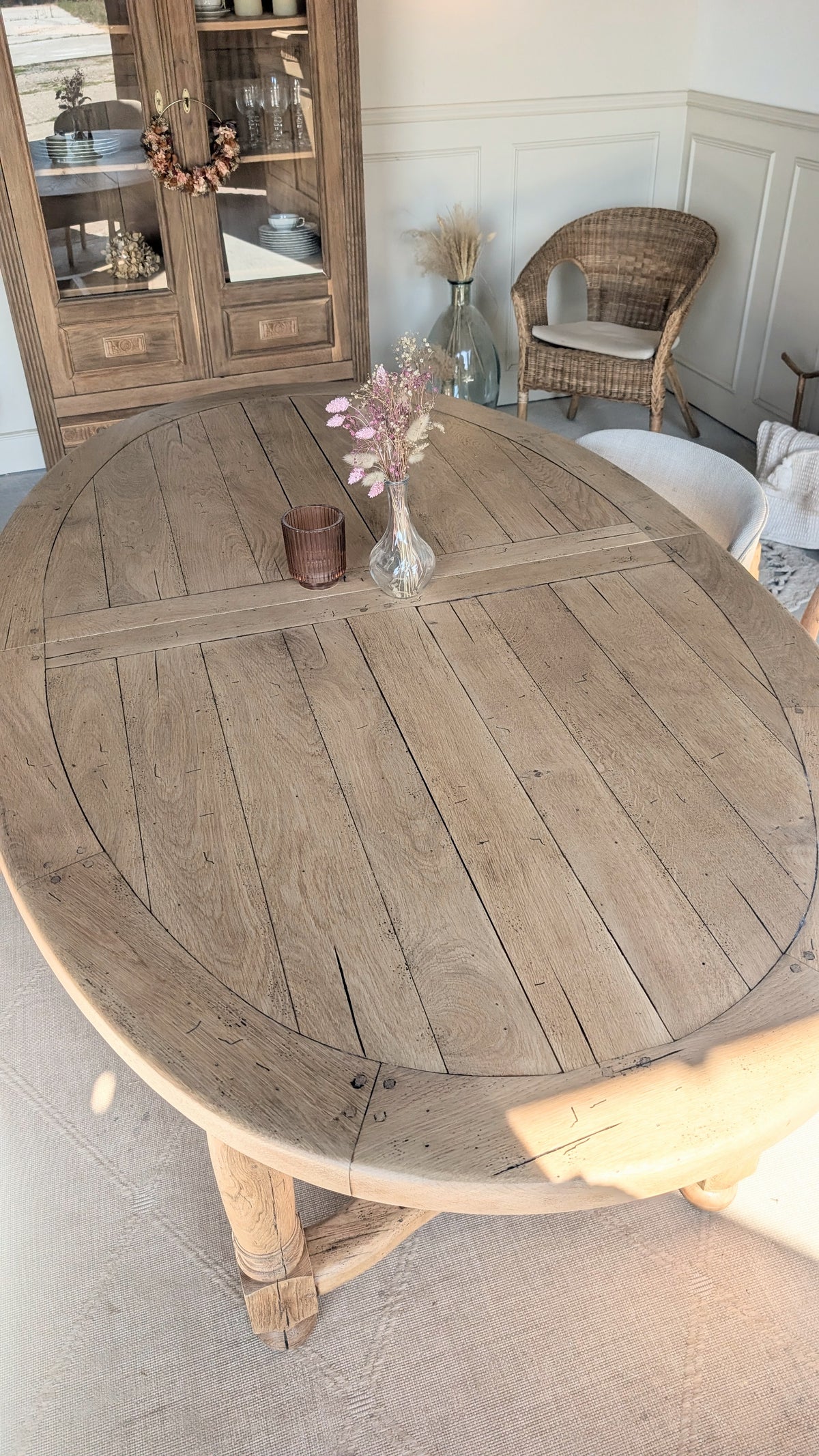 Table ovale en chêne avec rallonges