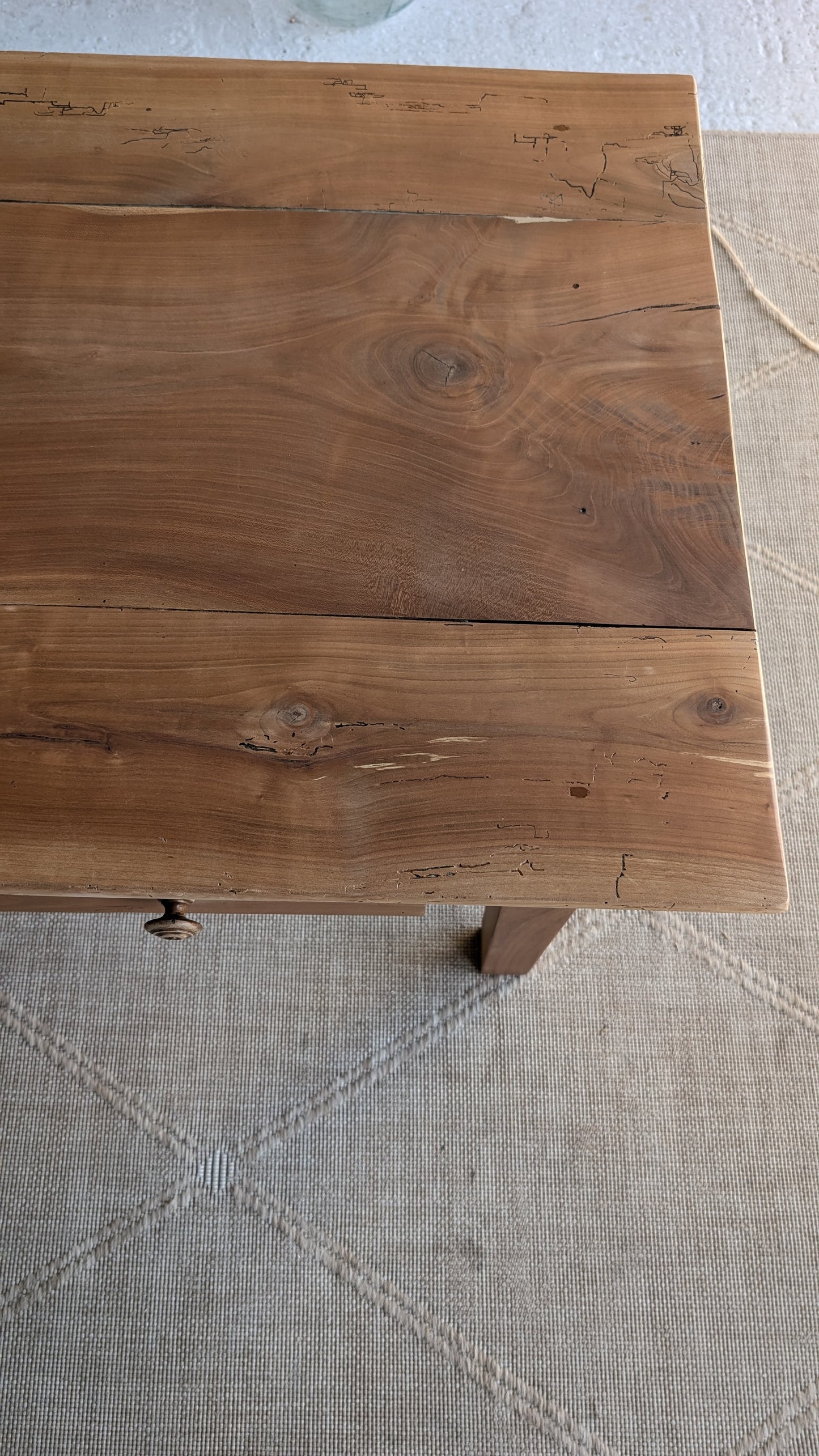 Table basse en merisier