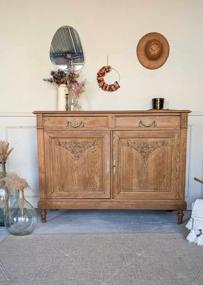 Grand buffet en chêne