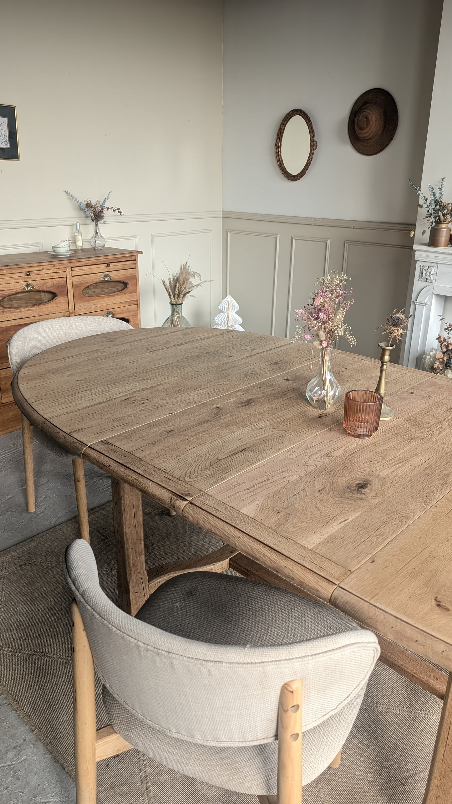 Table ovale en chêne avec rallonges