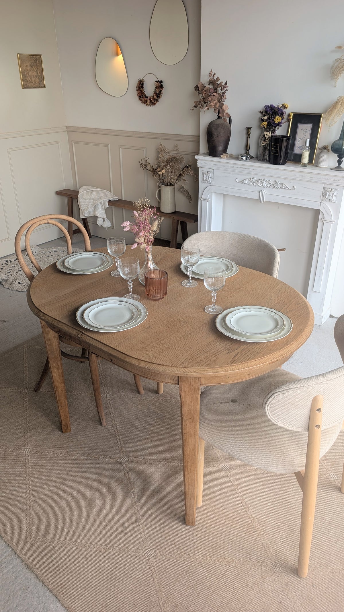 Petite table ovale en chêne + 1 rallonge