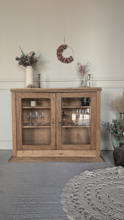 Vitrine basse