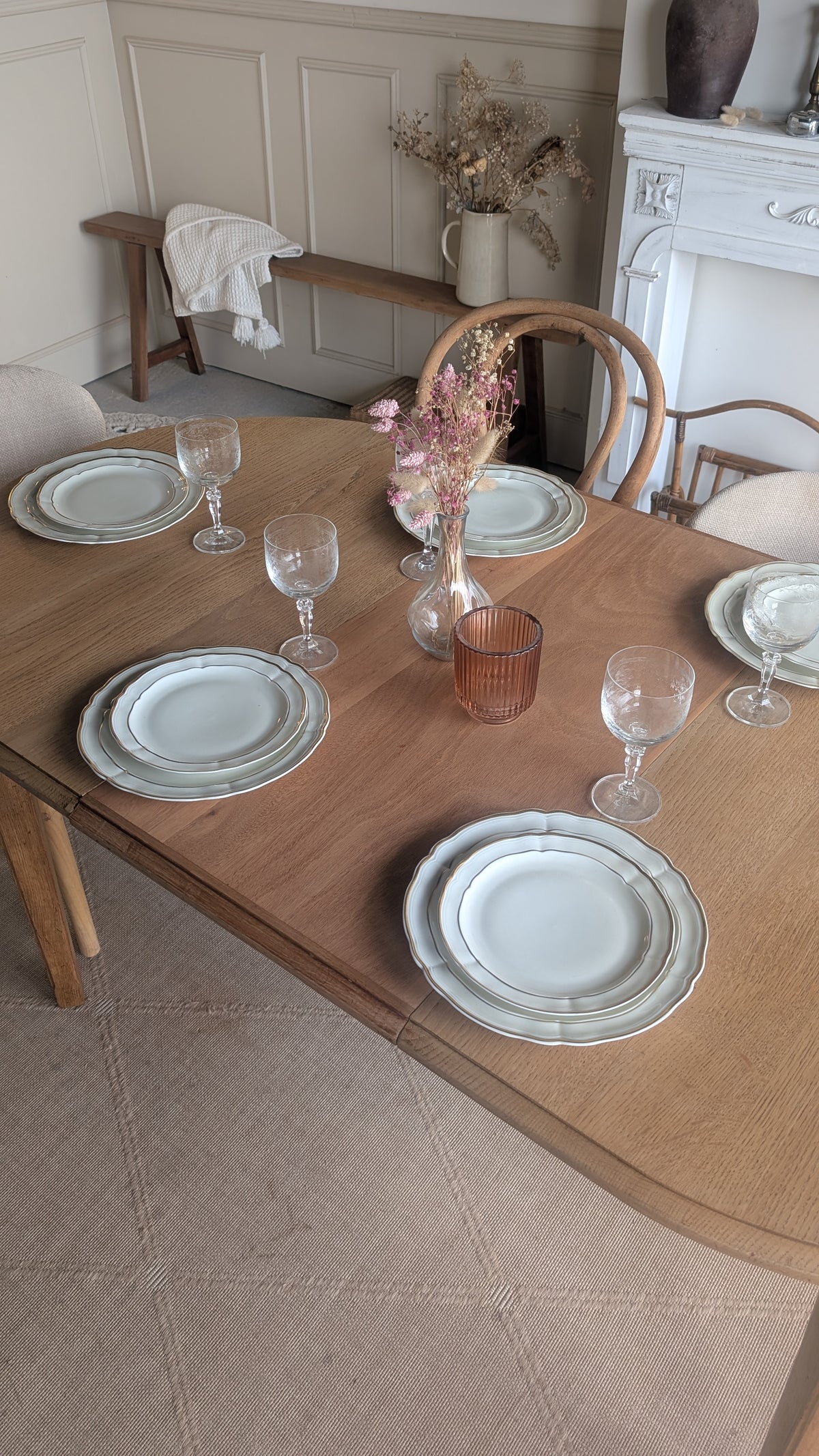 Petite table ovale en chêne + 1 rallonge