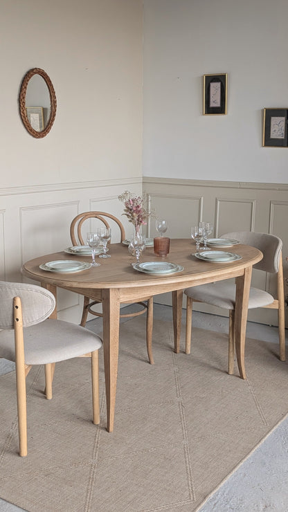 Table ovale en chêne
