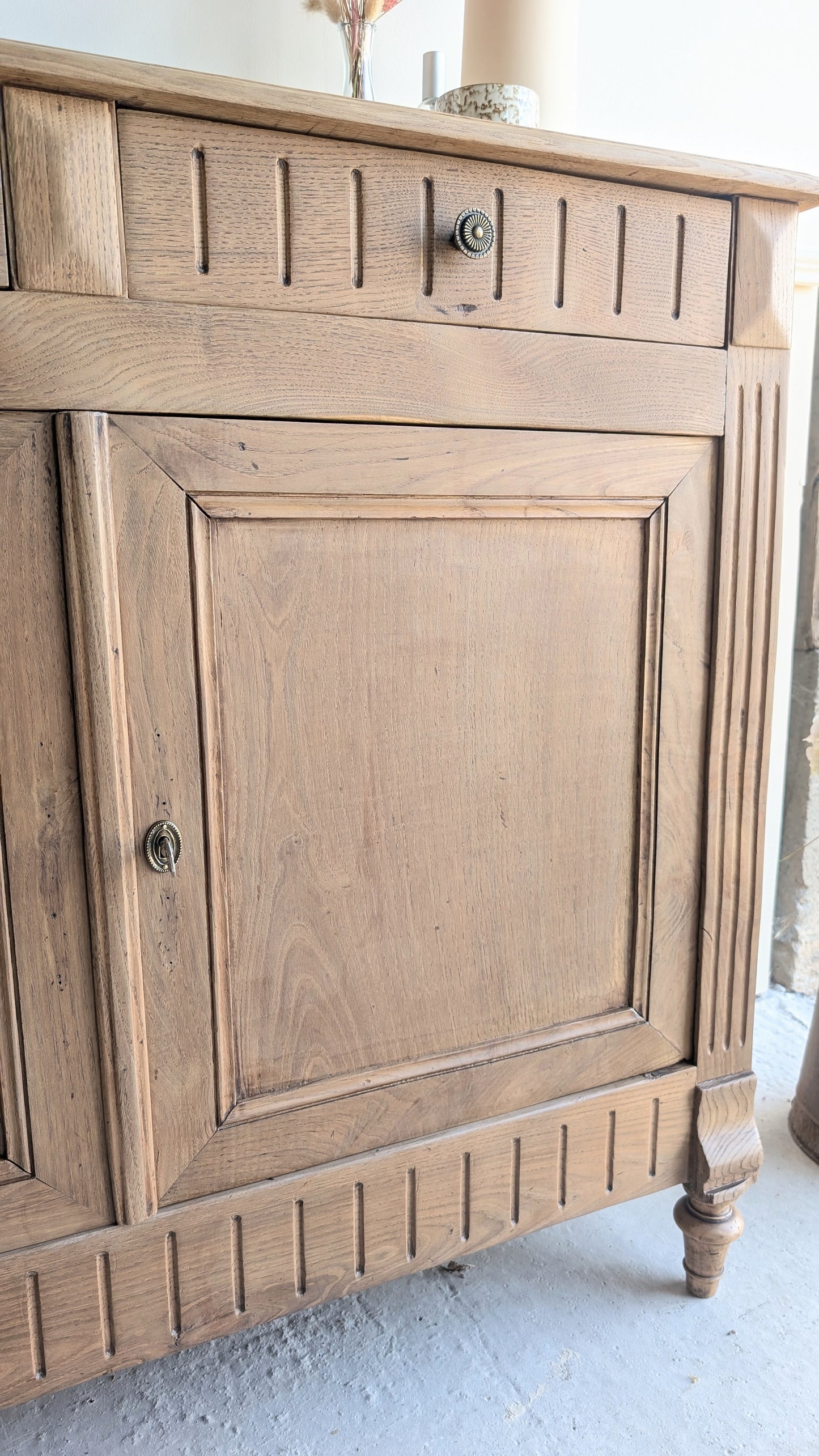 Buffet ancien en chêne