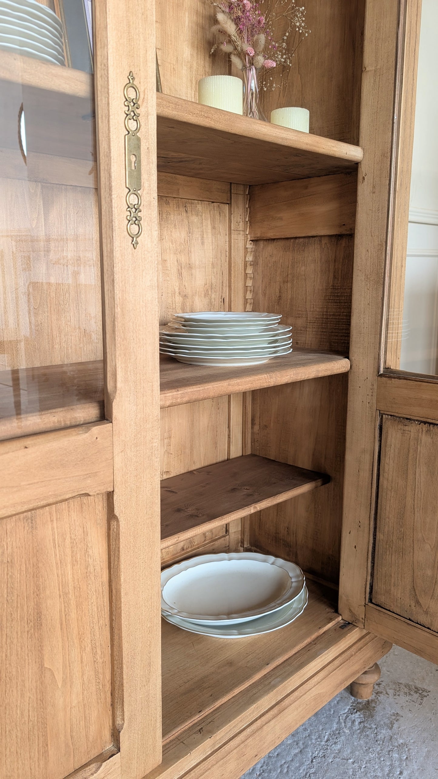 Vitrine ancienne