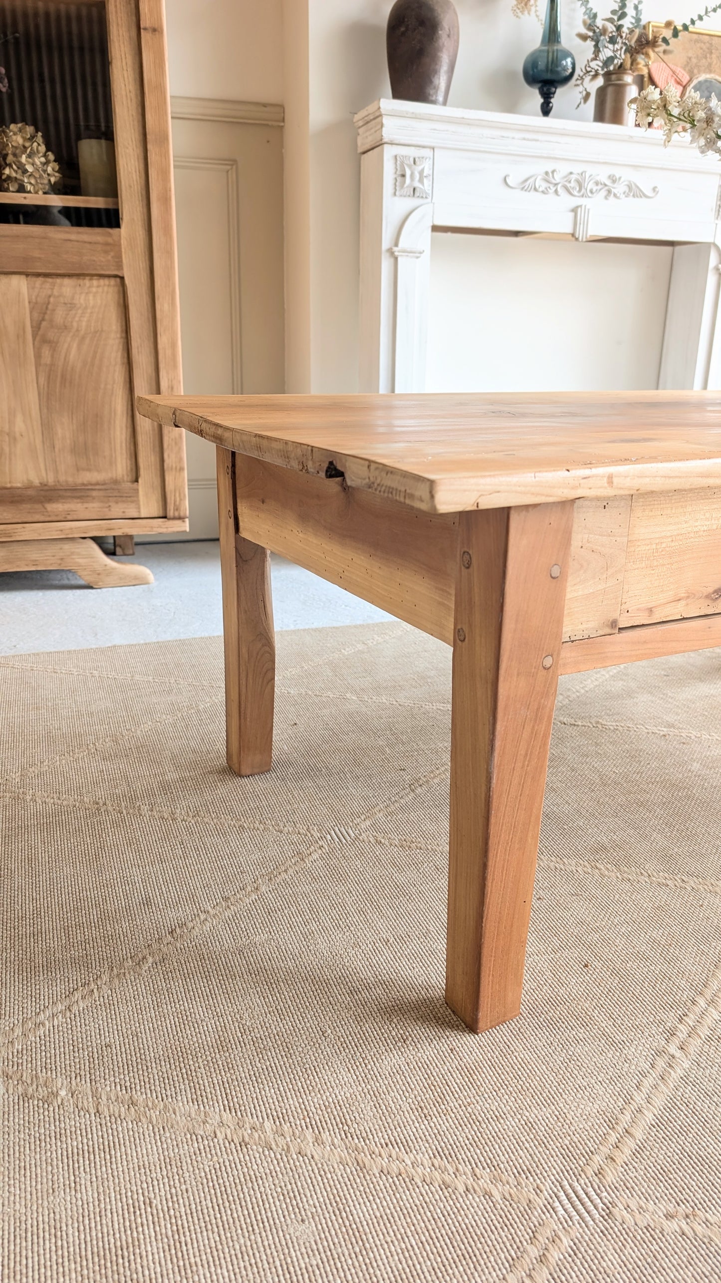 Table basse en merisier