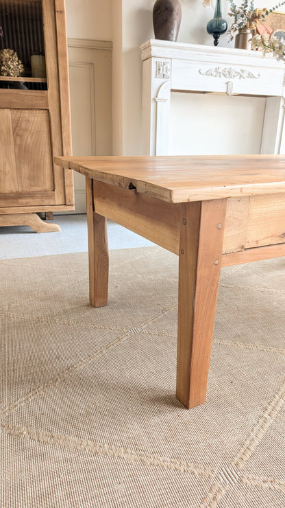 Table basse en merisier