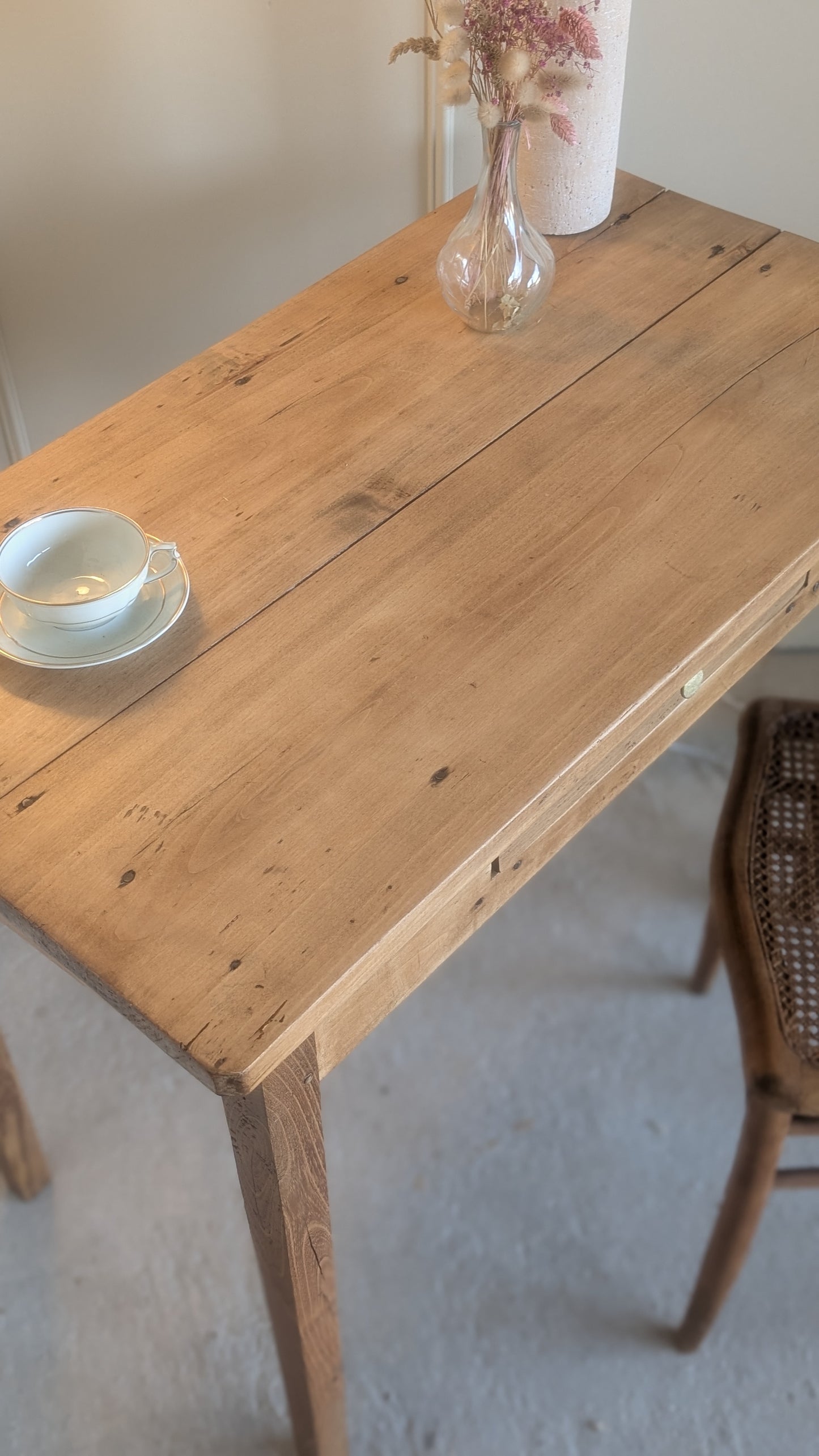 Ensemble table d'appoint et chaise