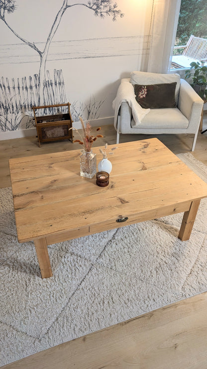 Table basse en pin