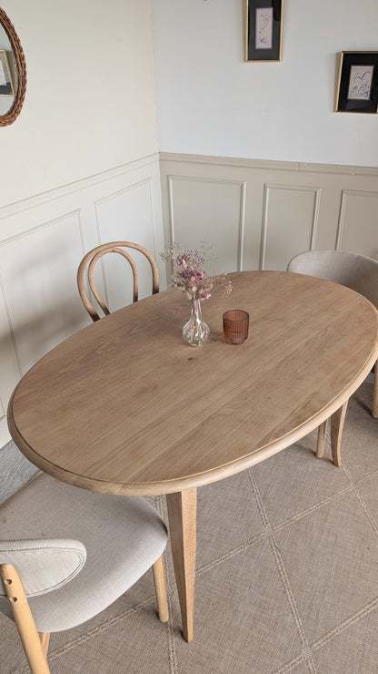 Table ovale en chêne