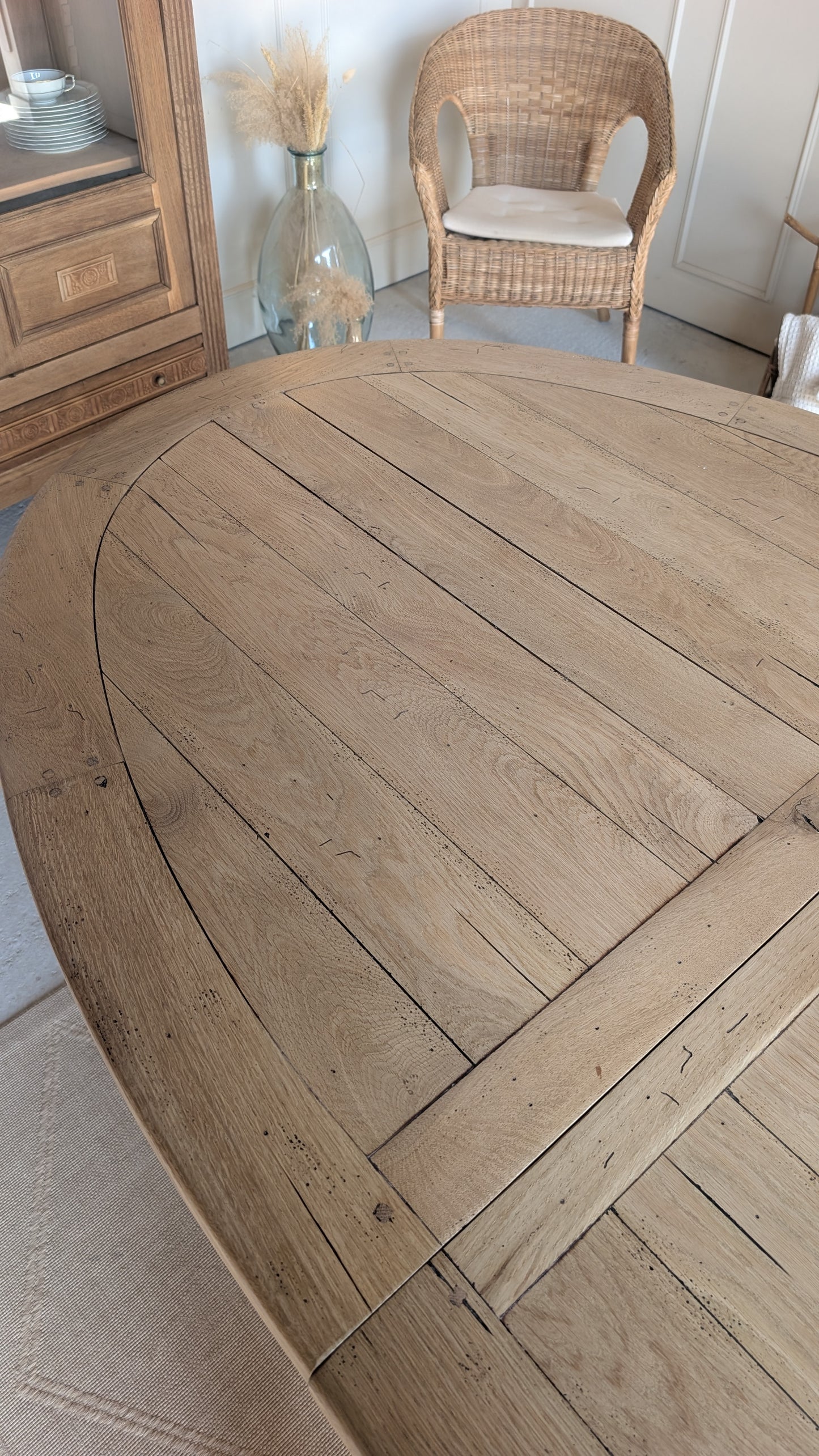 Table ovale en chêne avec rallonges