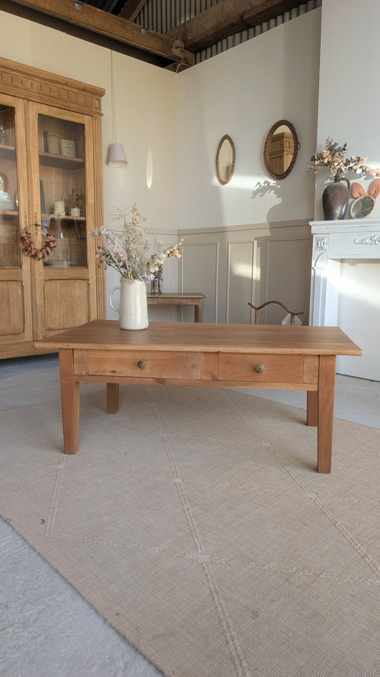 Table basse en merisier