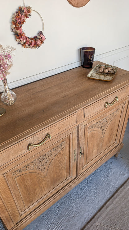 Grand buffet en chêne