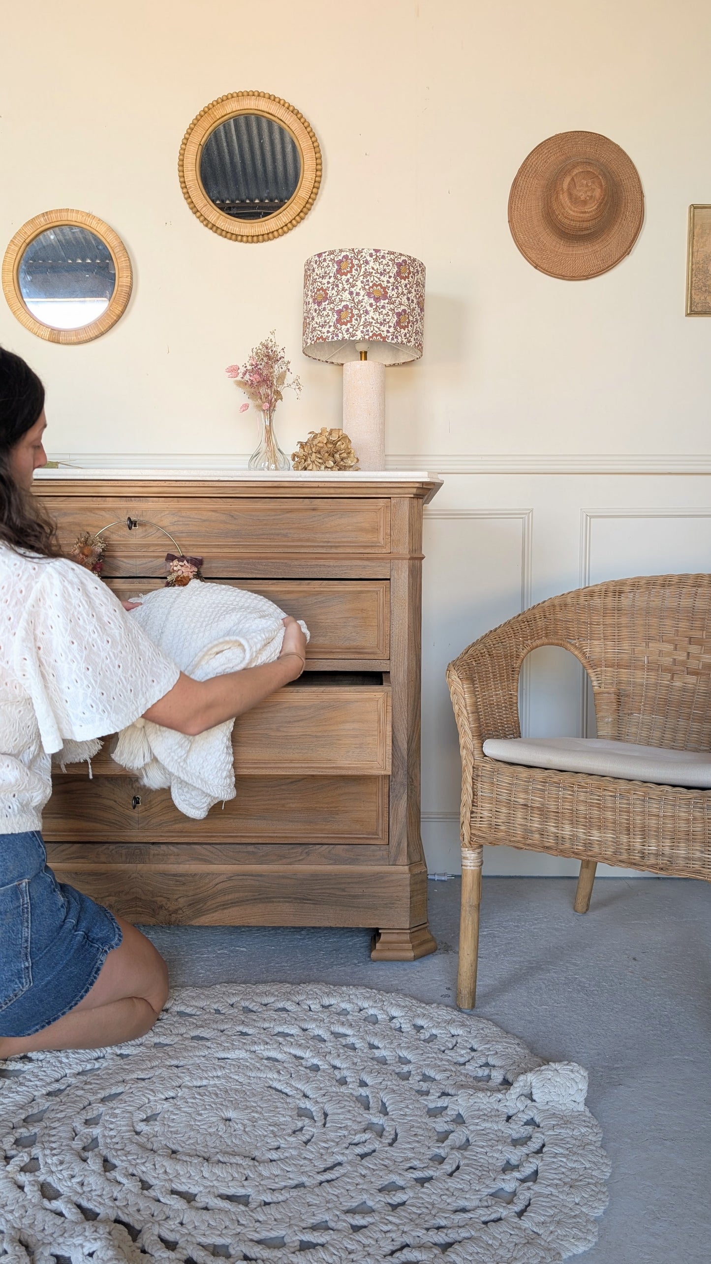 Commode ancienne en noyer