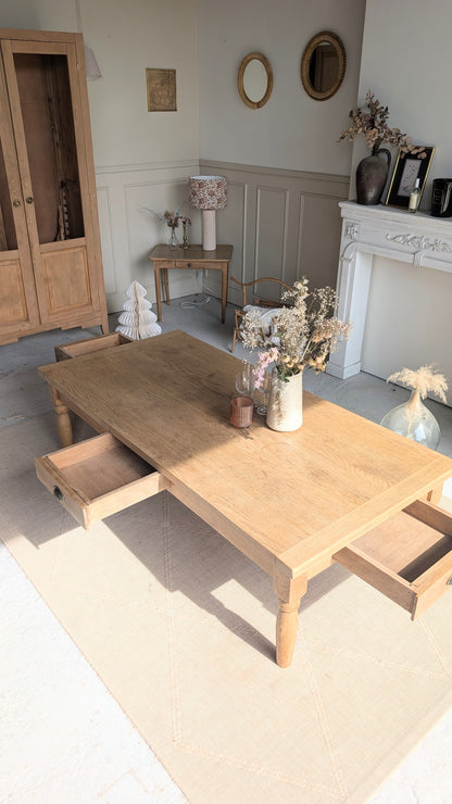 Grande table basse en chêne