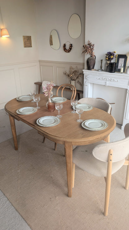 Petite table ovale en chêne + 1 rallonge