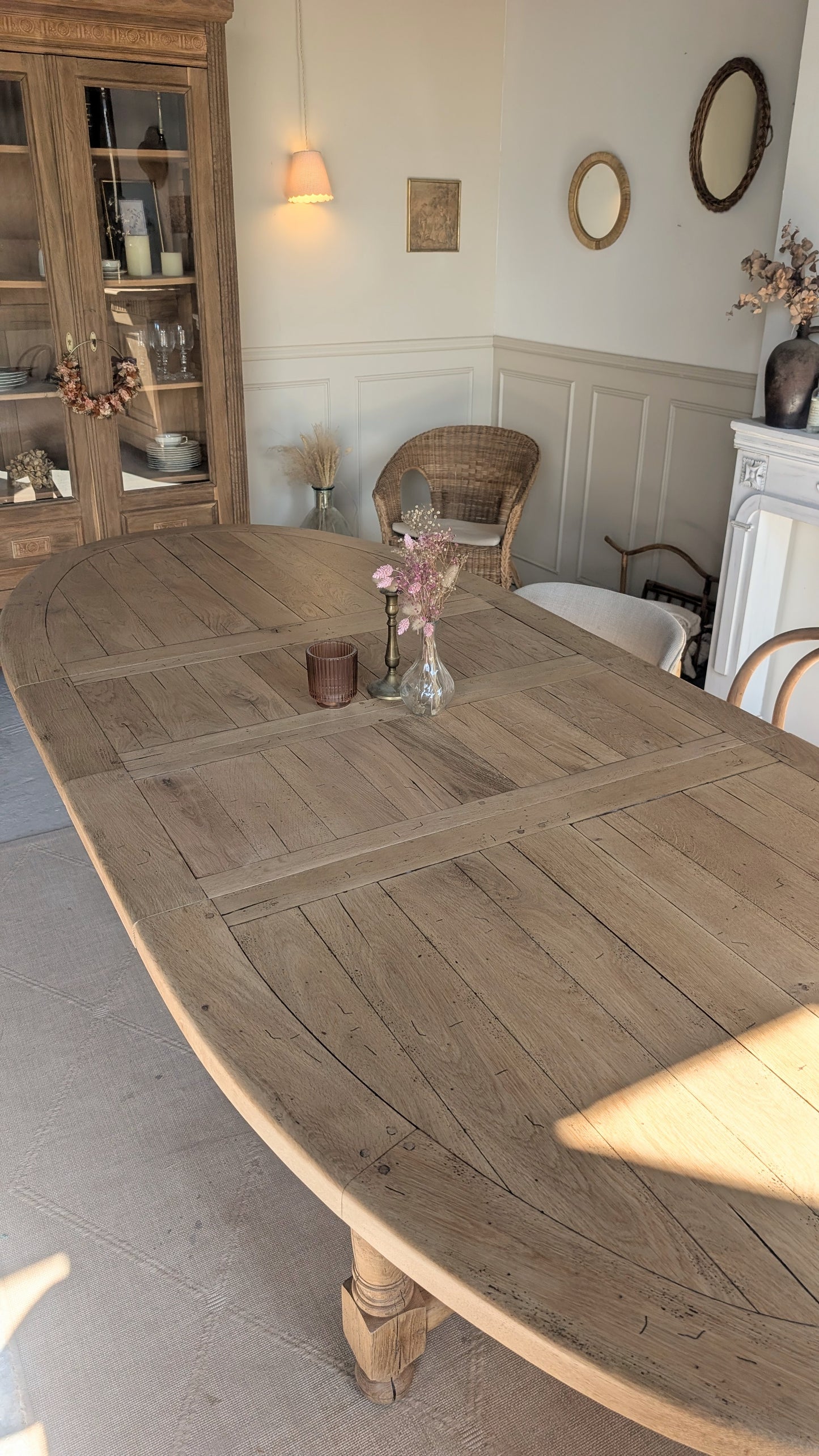 Table ovale en chêne avec rallonges