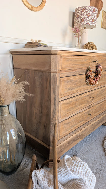 Commode ancienne en noyer