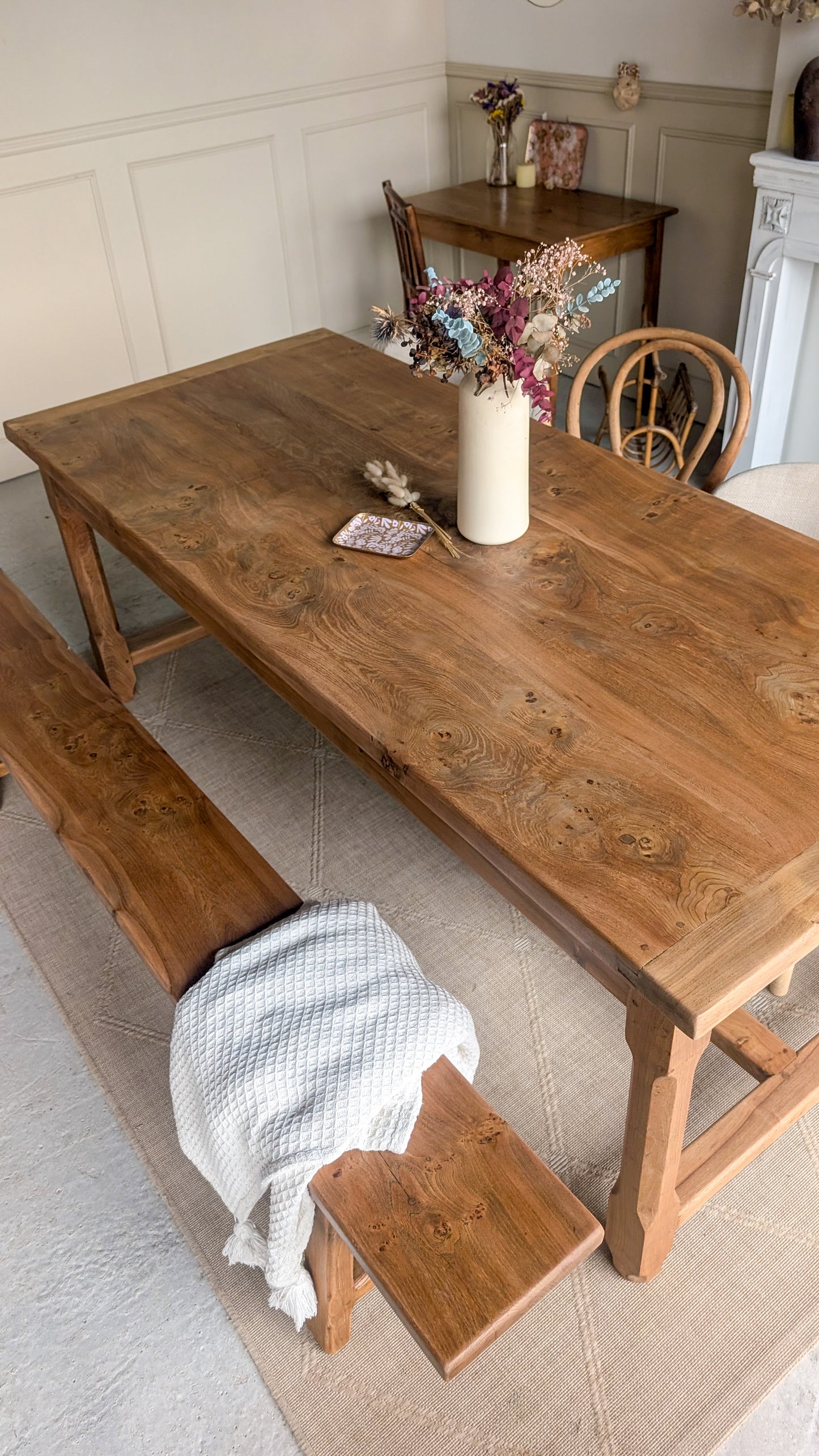 Ensemble table & banc en orme massif